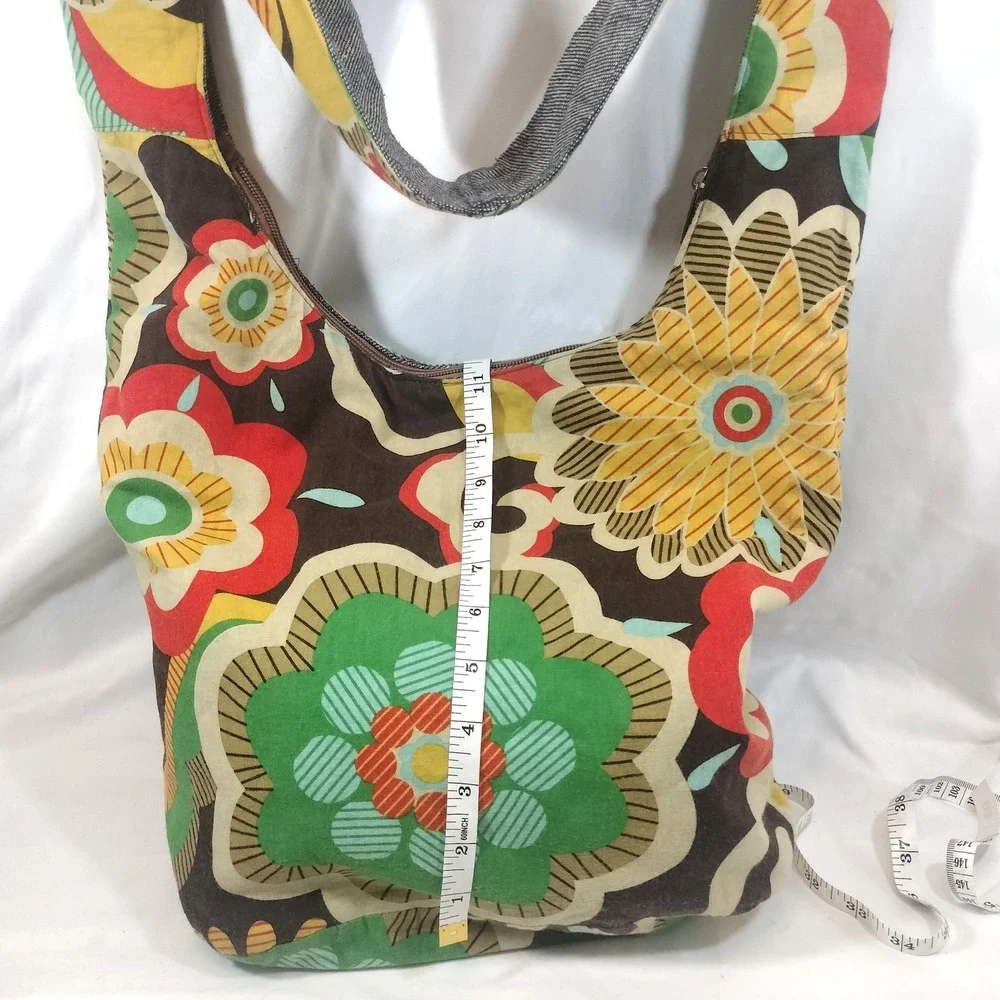 Crossbody Floral Hobo Bag; Retro Slouchy Bag